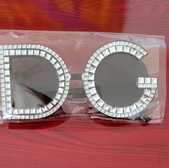 💥 SUNGLASSES 💥 - Picture 4 of 9